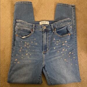 ABERCROMBIE & FITCH THE SUPER SKINNY ANKLE‎ HIGH RISE JEANS WITH EMBROIDERY
